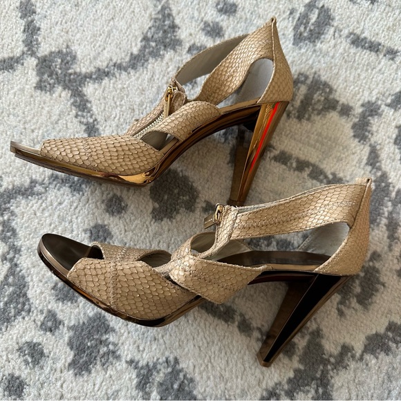 Michael Kors Zipper Top 4” Heels Textured Faux Snakeskin Stilettos Size 9 - Picture 13 of 13